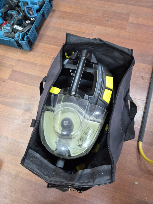 Пылесос Karcher Puzzy 8/1